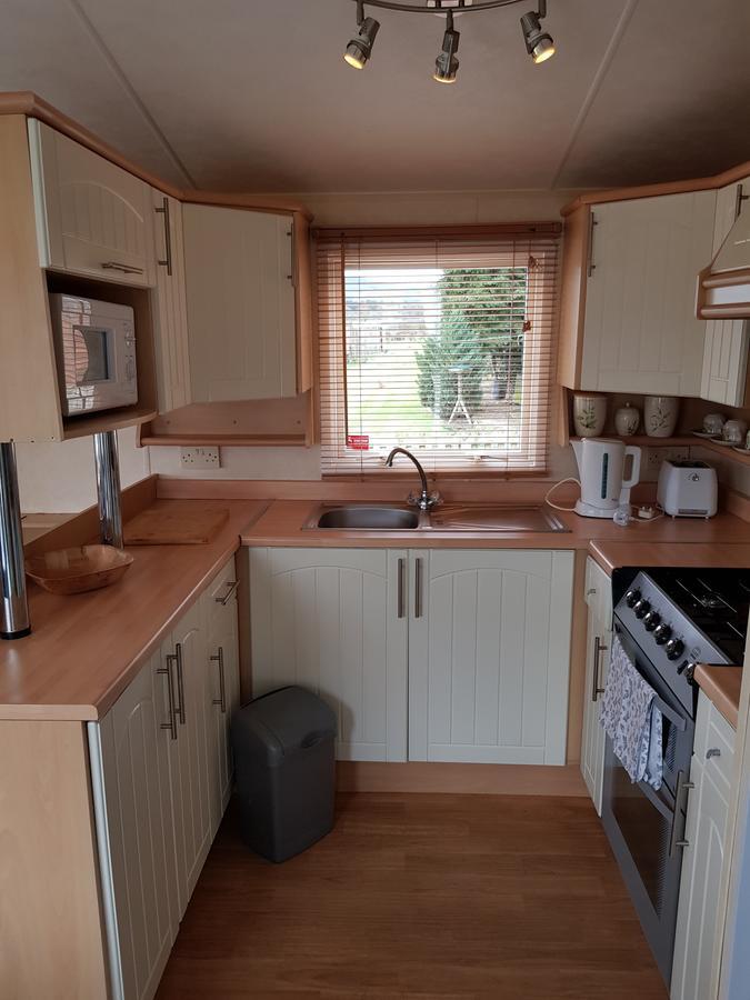 Hotel Pitch & Canvas - Self Catering At Broad Oak Farm Tattenhall Exterior foto