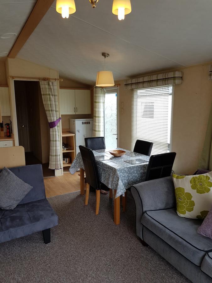 Hotel Pitch & Canvas - Self Catering At Broad Oak Farm Tattenhall Exterior foto